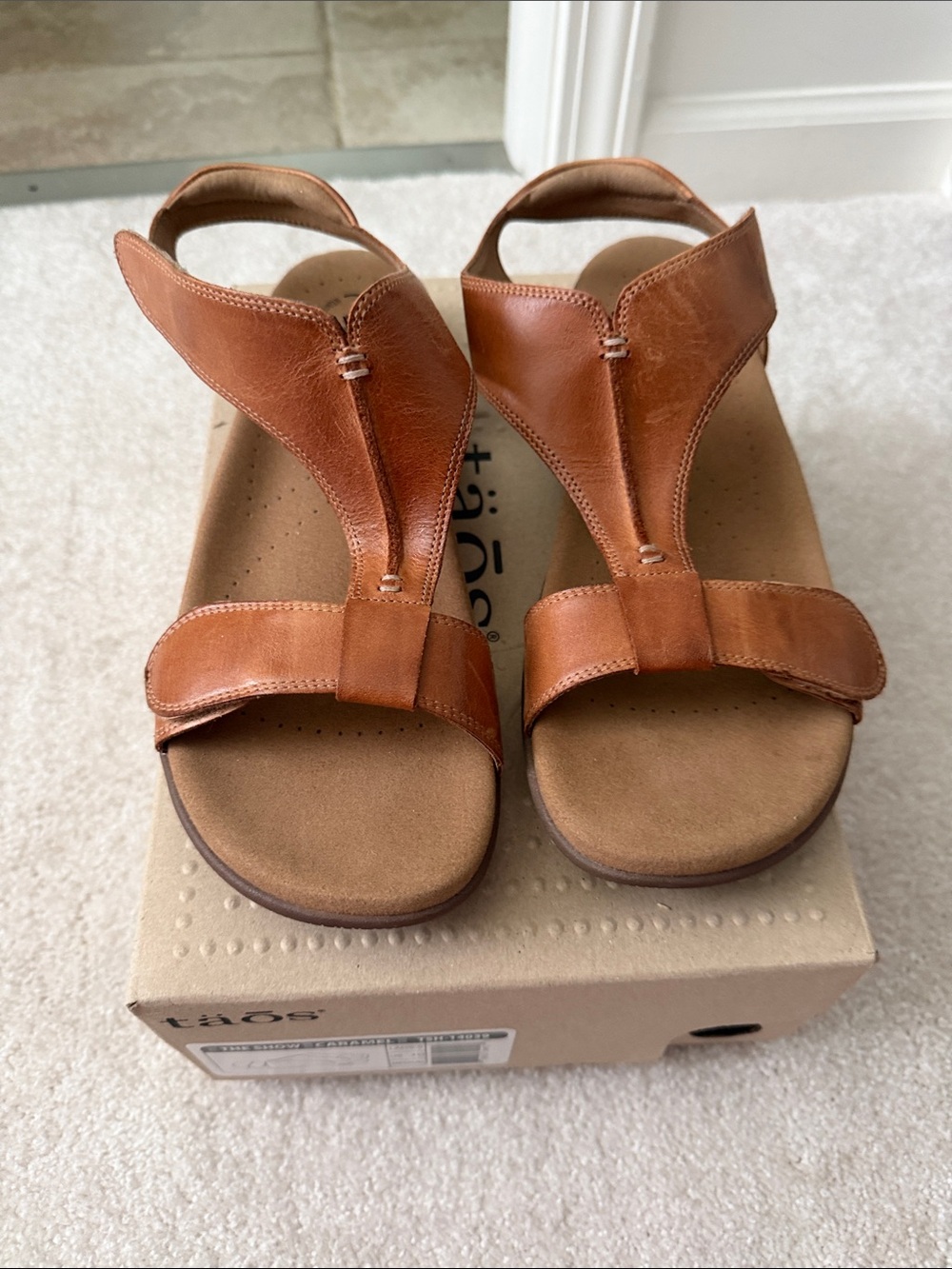 Taos Footwear Women's Cognac Leather Adjustable Strap Sandals